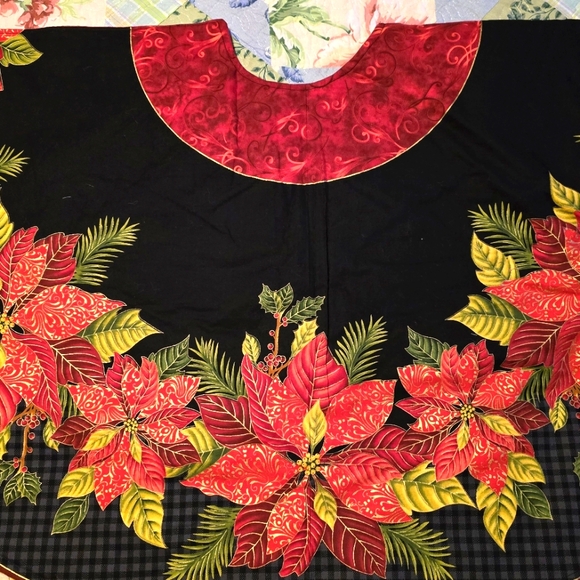 Christmas Tree 🎄 Skirt Handmade 53" diameter. GORGEOUS - Picture 2 of 6